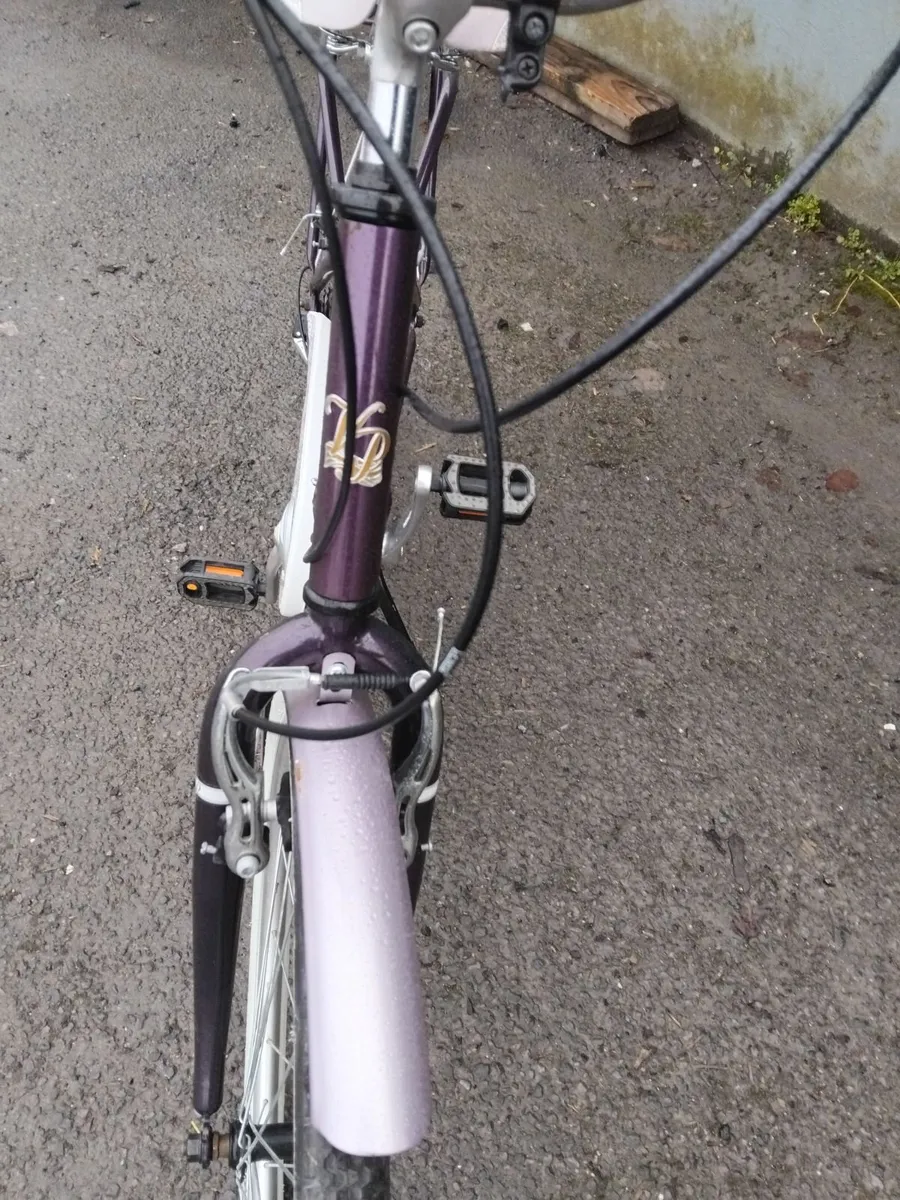 PENDLETON 26INCH girls bike like new - Image 2