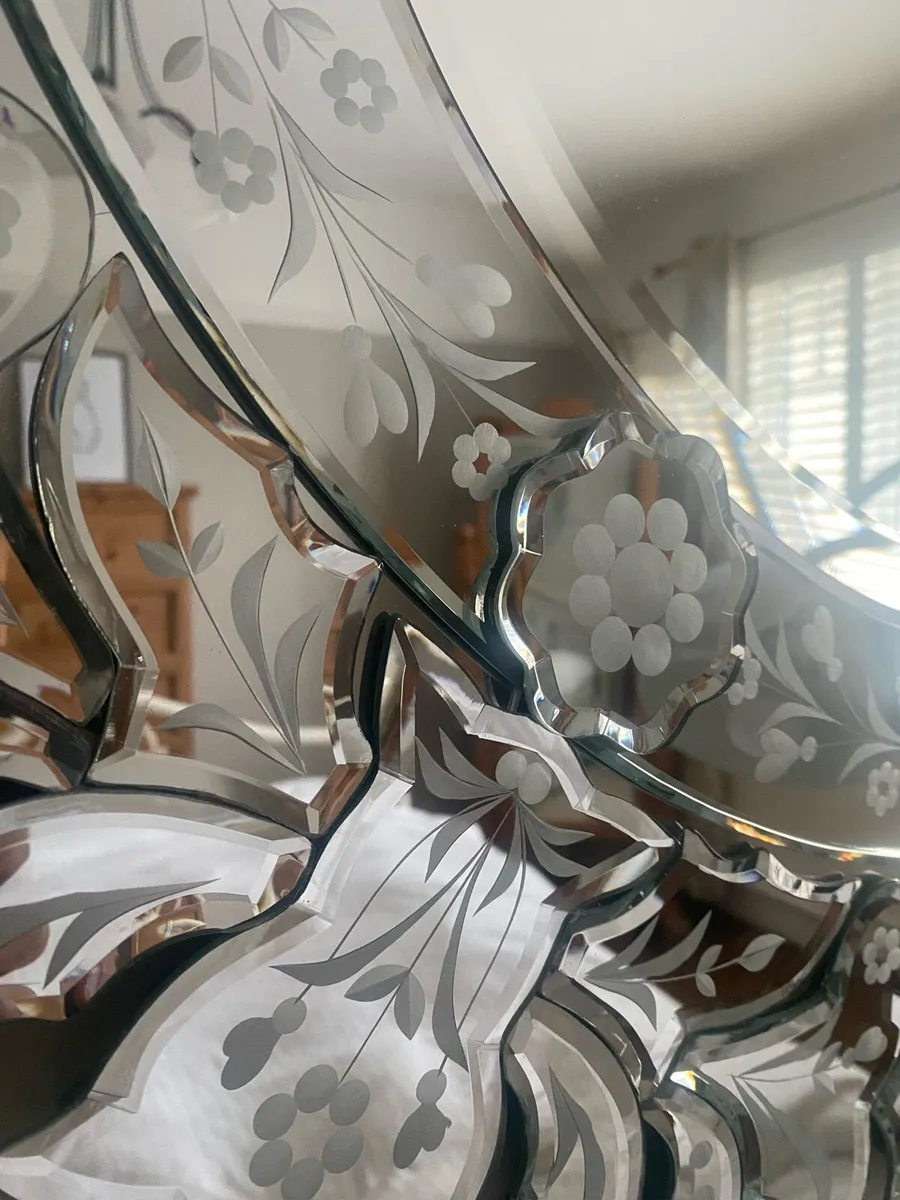 Venetian style wall mirror - Image 4
