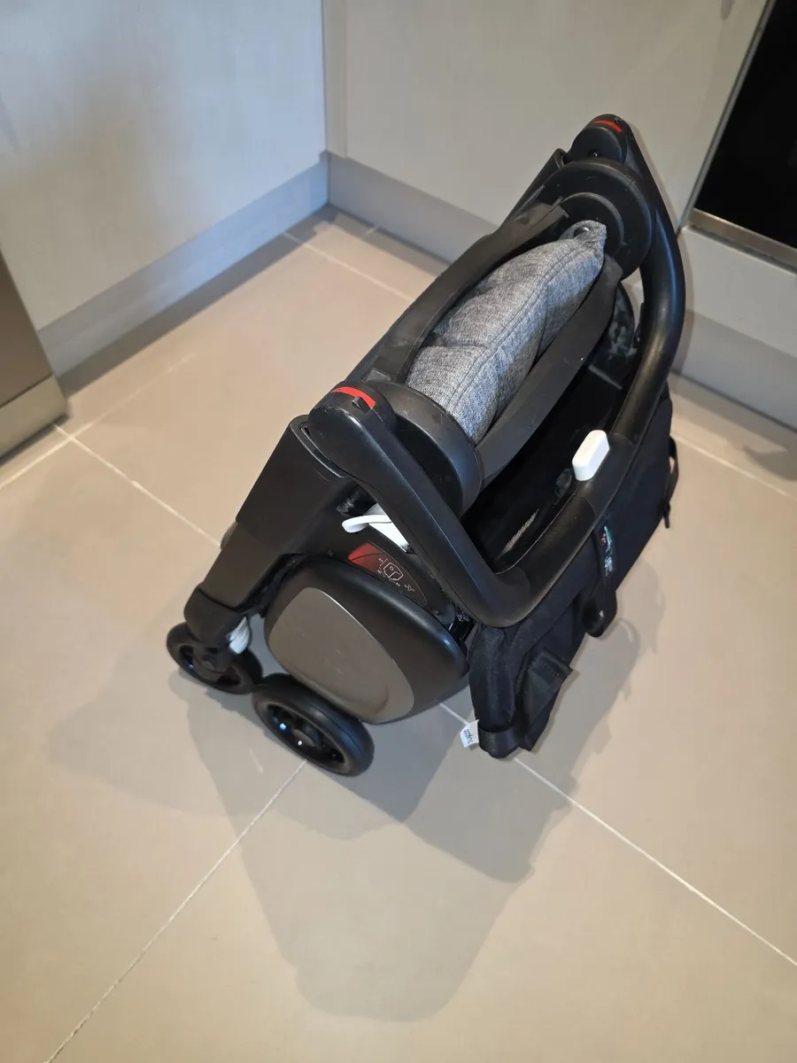 Bugaboo Ant compact stroller - Image 4