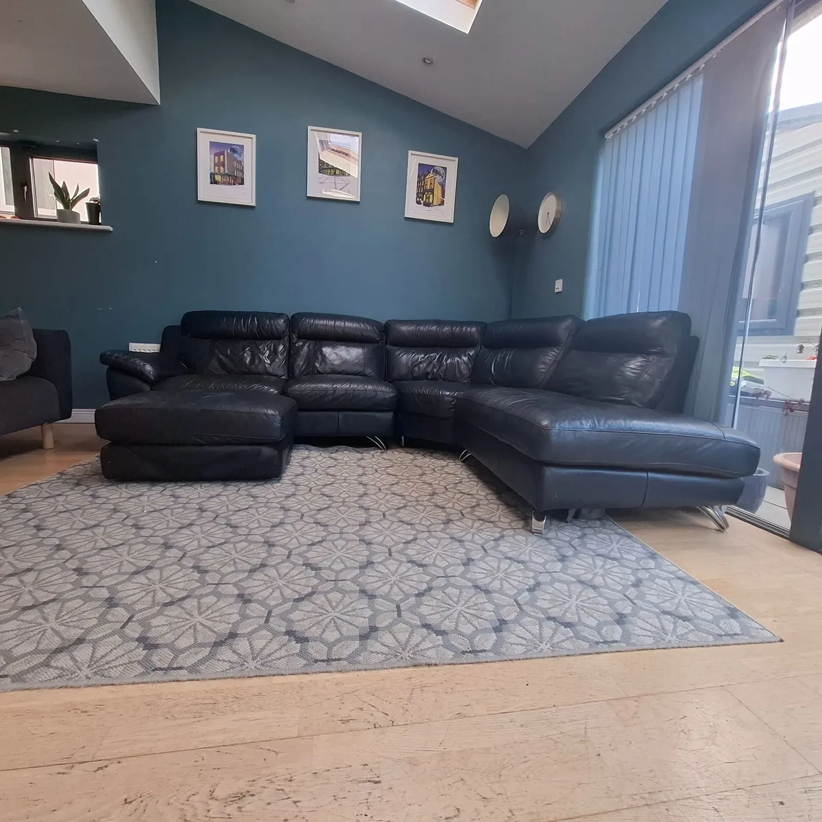 sofa - Image 4