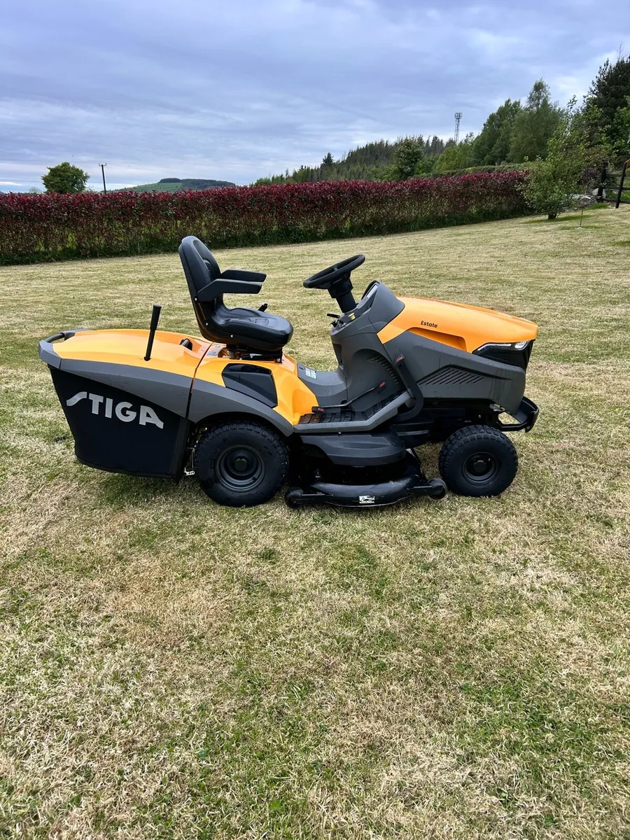 Lawn mower - Image 1