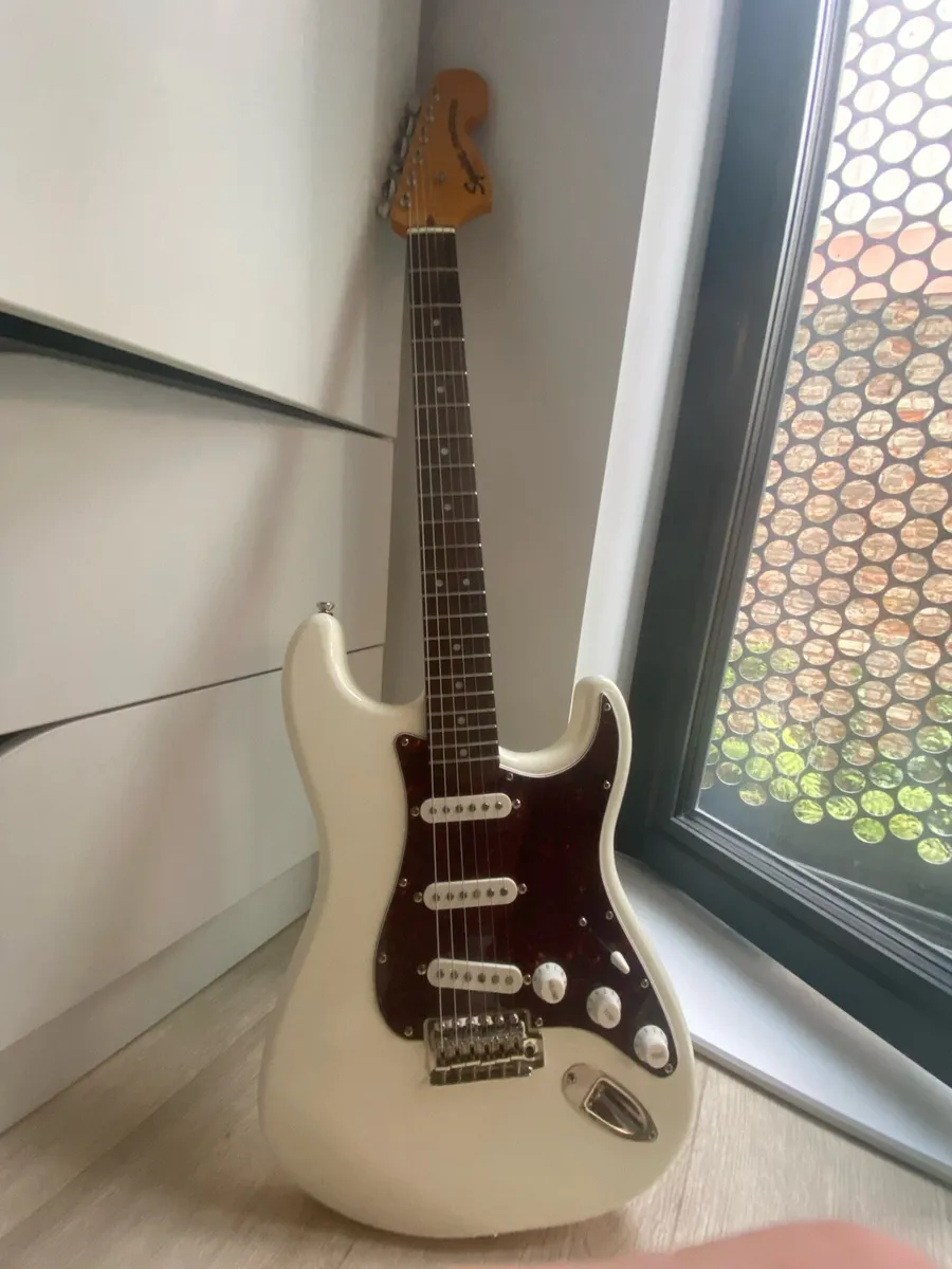 Squire classic vibes strat - Image 1