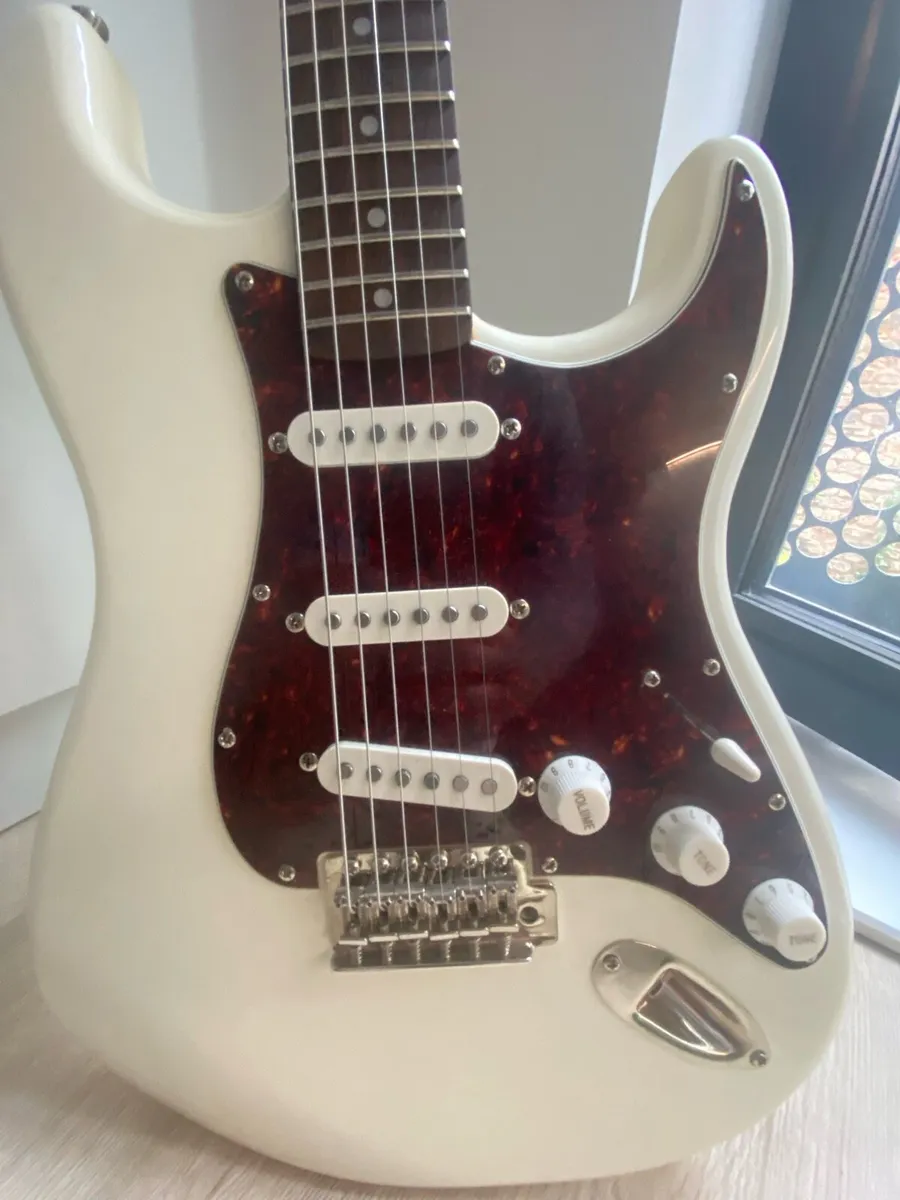 Squire classic vibes strat - Image 2