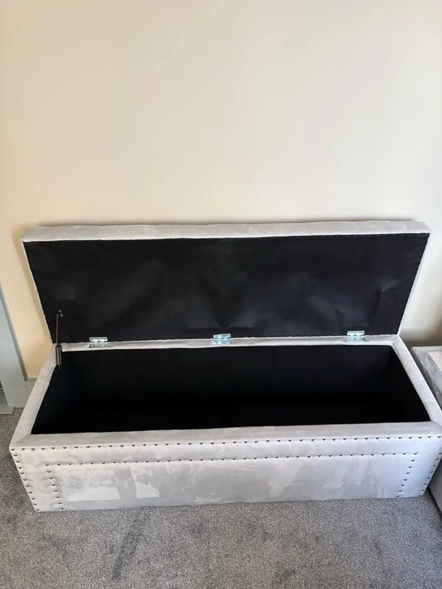 Box for bedroom. - Image 4