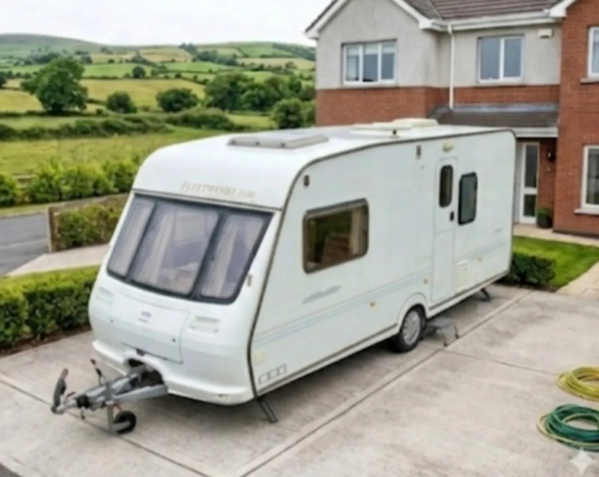 03 Fleetwood Celabration 550 4//5 Berth and Awning - Image 1