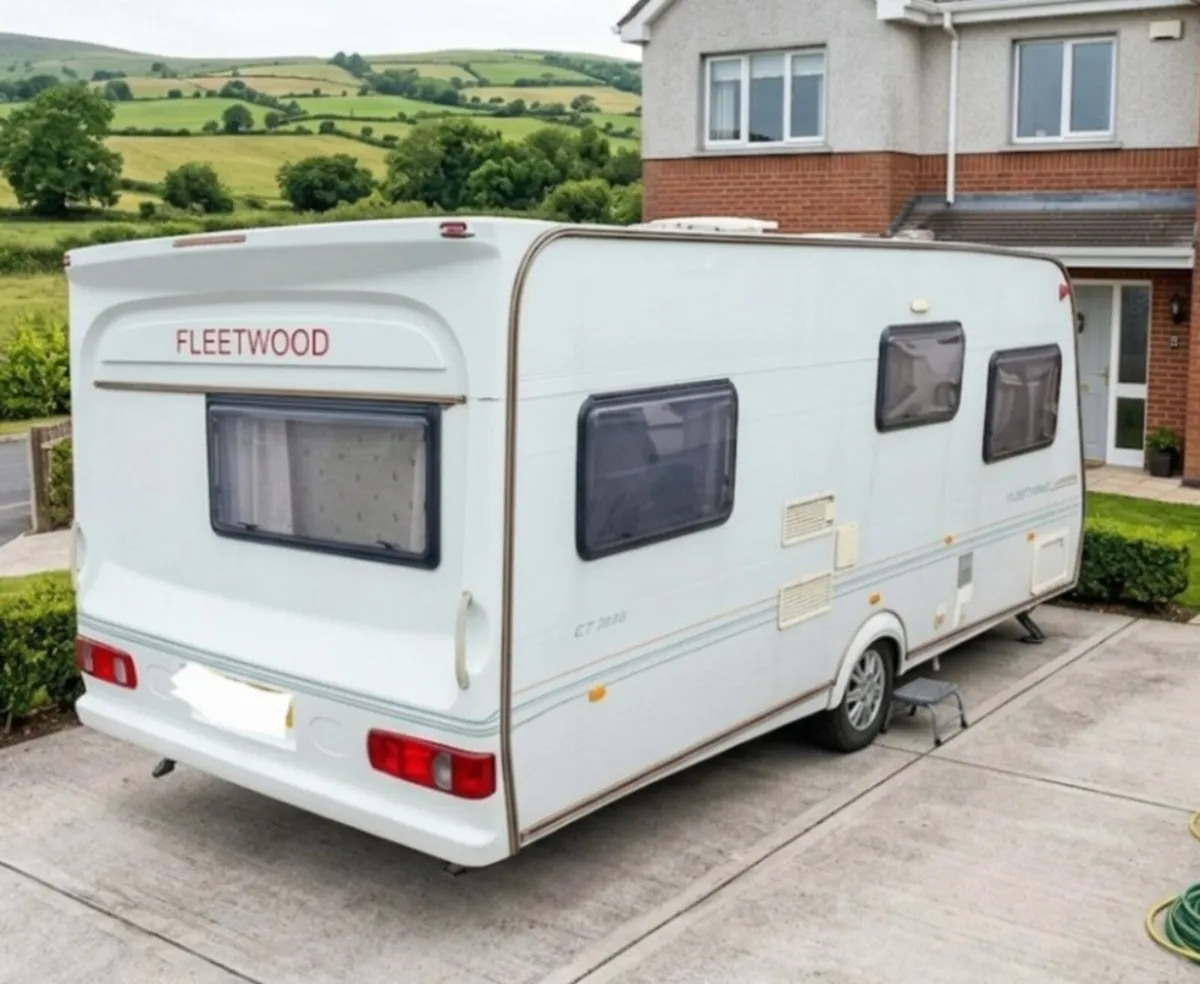 03 Fleetwood Celabration 550 4//5 Berth and Awning - Image 2