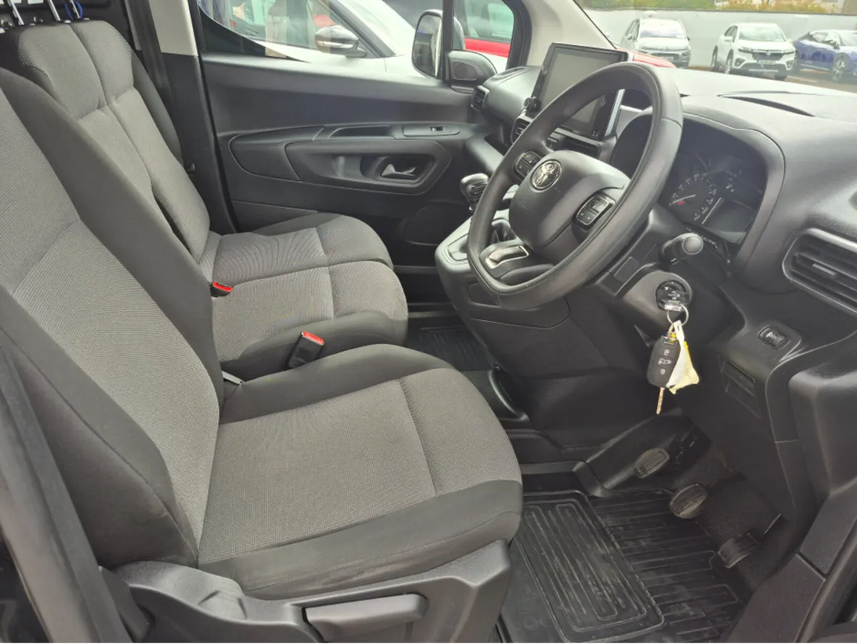 Toyota Proace 1.5 D GX SWB 6 650KG (PRICE EX VAT) - Image 4