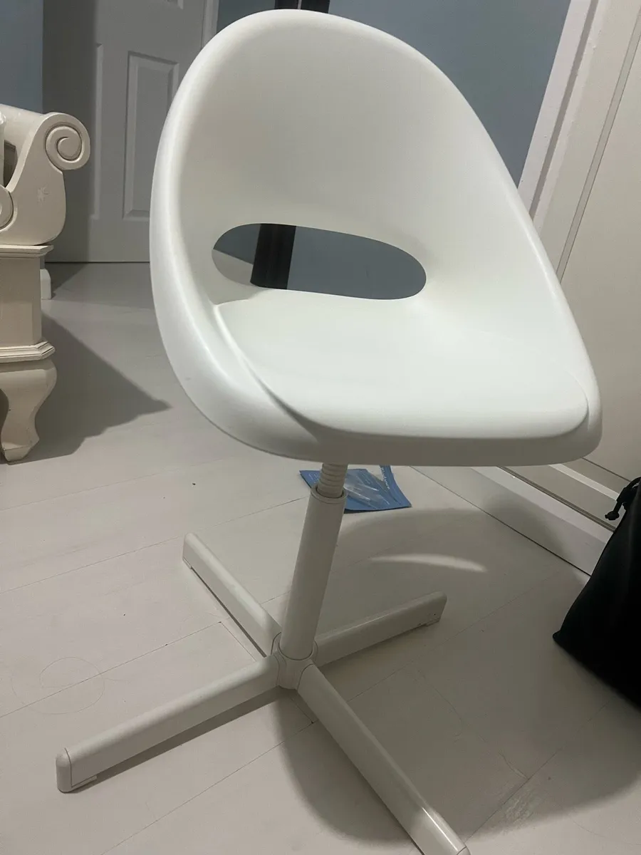 IKEA desk chair kids - Image 1