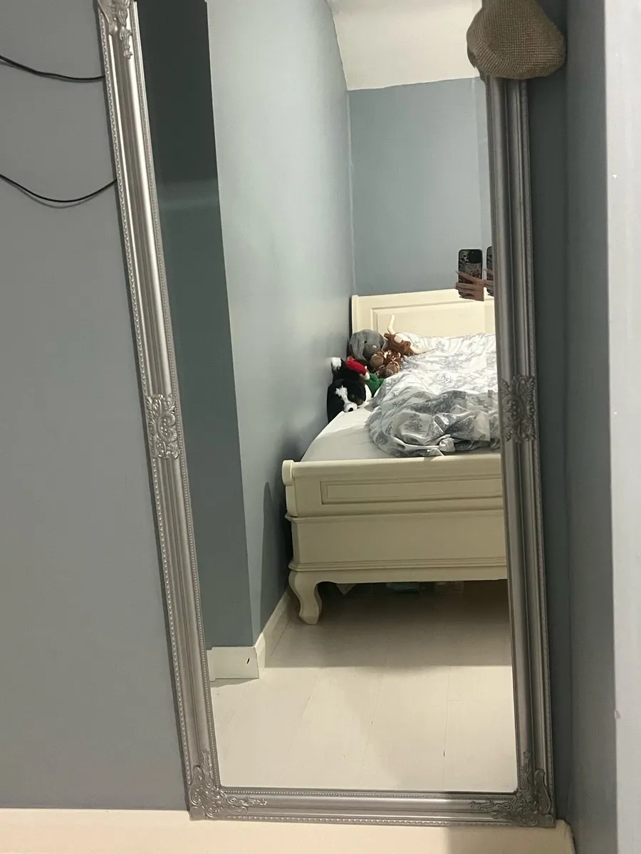 JYSK Grey Surrounding Mirror - Image 3