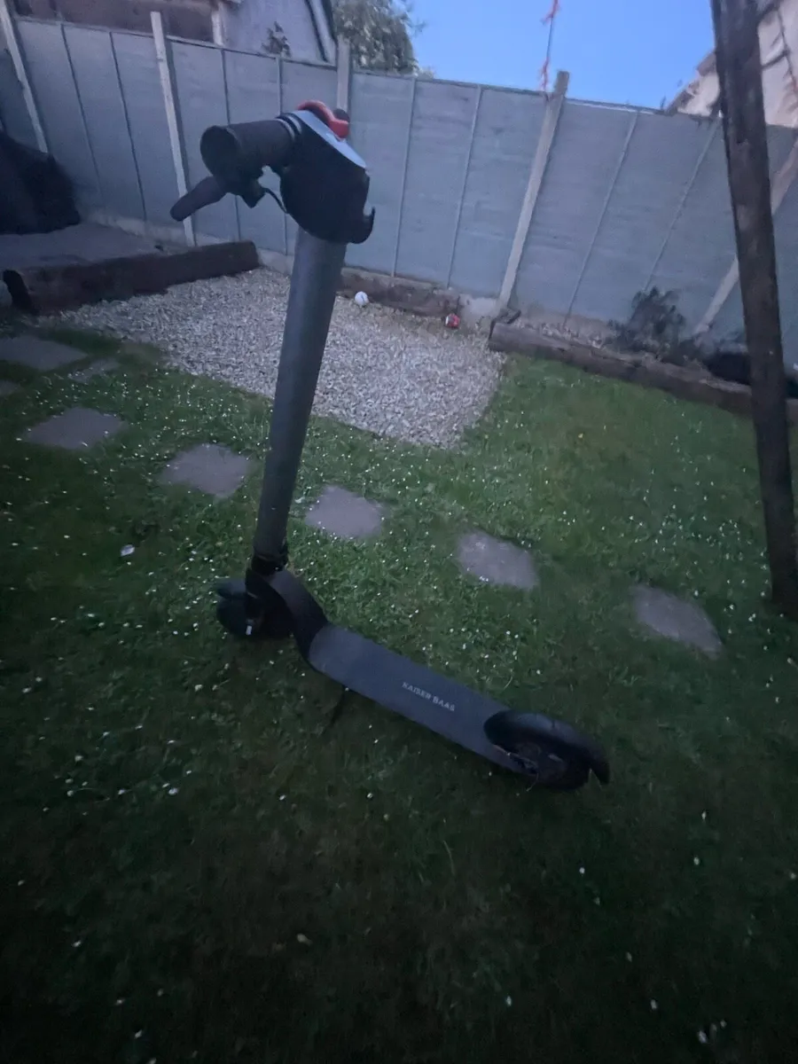 Kaiser baas electric scooter - Image 3