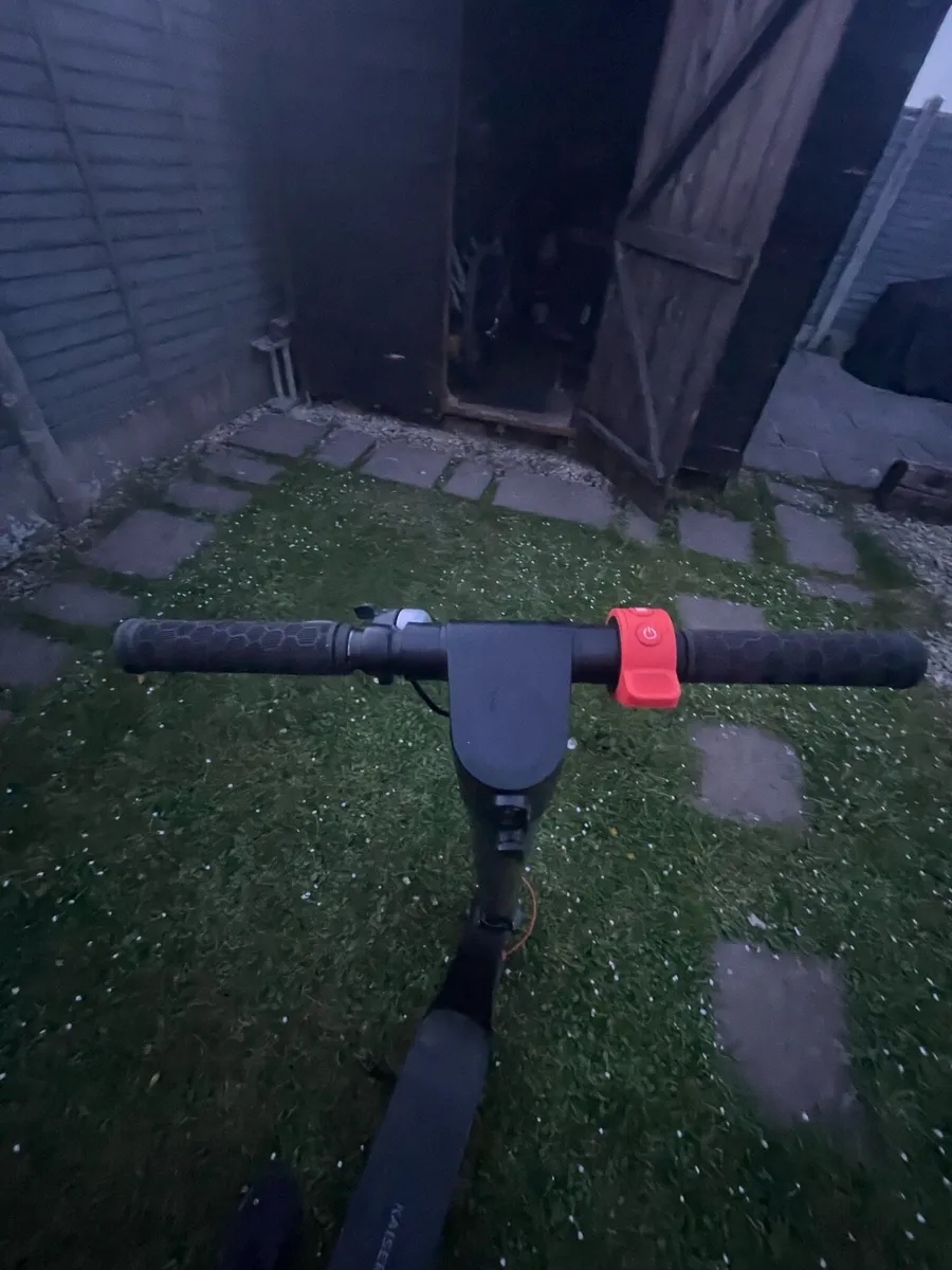 Kaiser baas electric scooter - Image 4