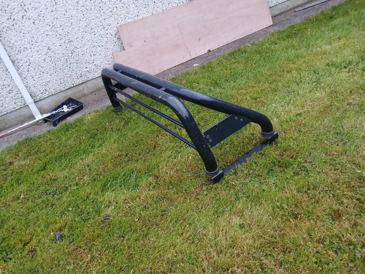 Jeep Rollbar & 4 mud terrain wheels with new tyres - Image 4