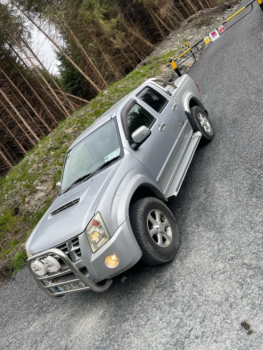 Isuzu Dmax - Image 4