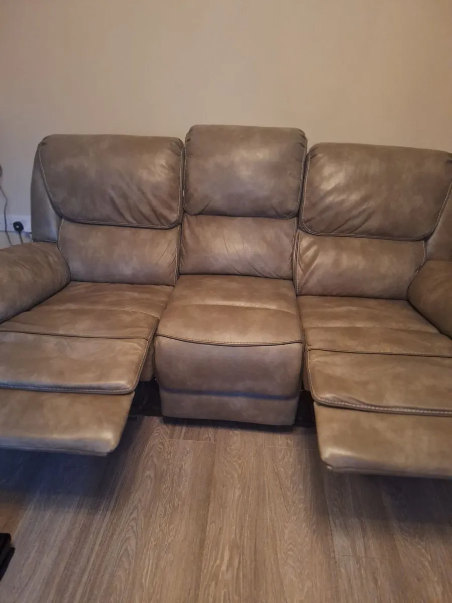 3 and 2 piece grey  leather suite and Coffee Table - Image 3