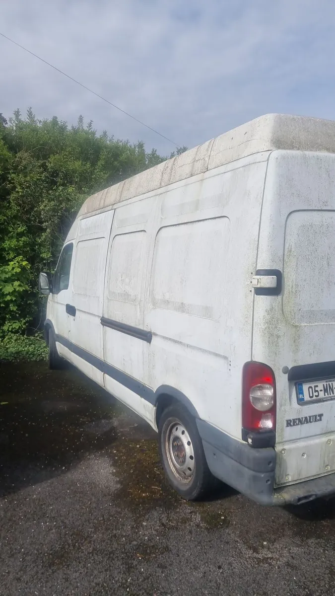 05 Renault master  extra high roof - Image 1