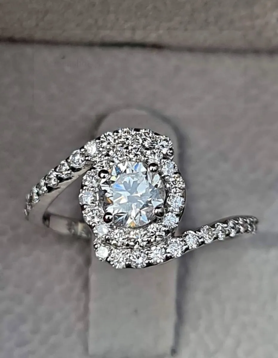 Diamond ring - Image 1