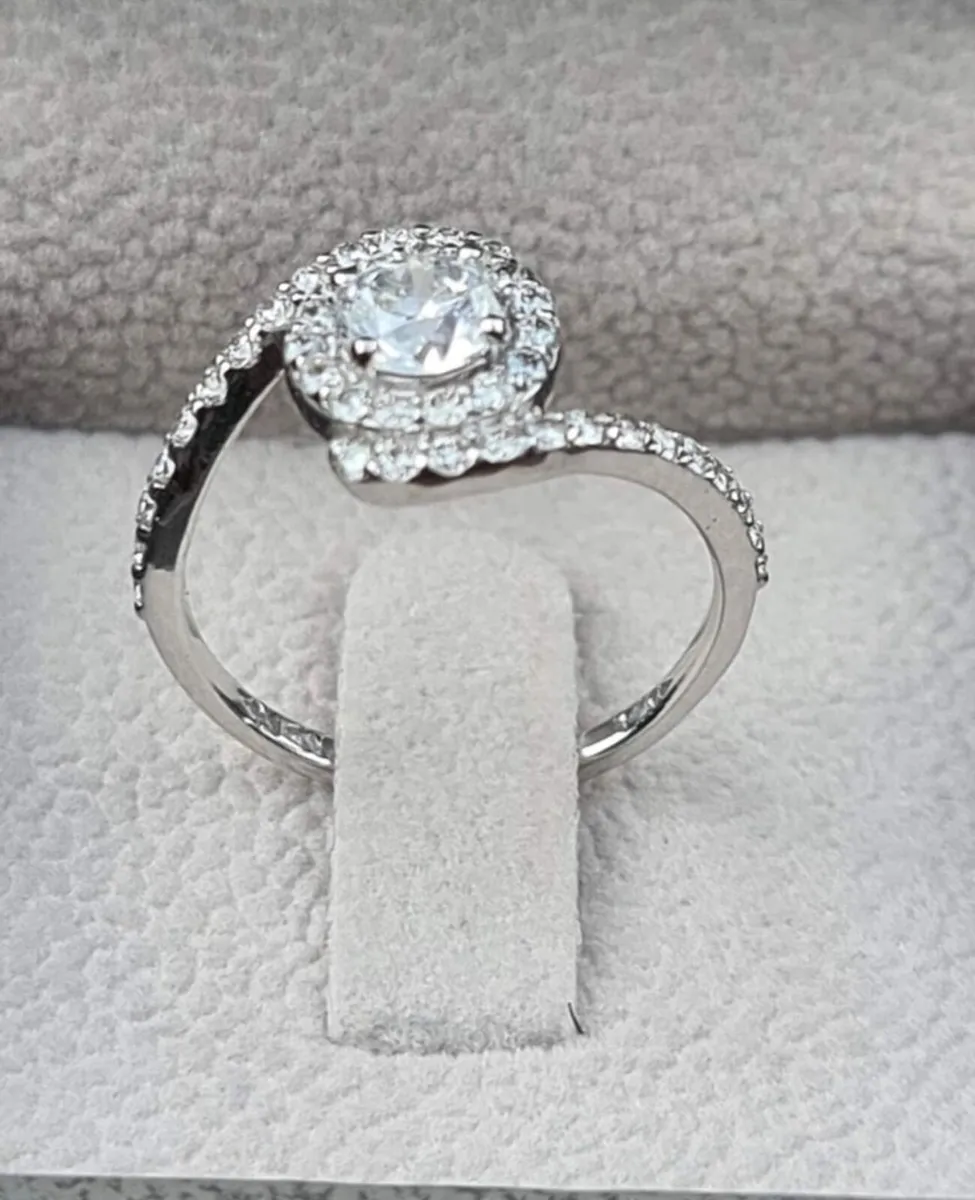 Diamond ring - Image 2