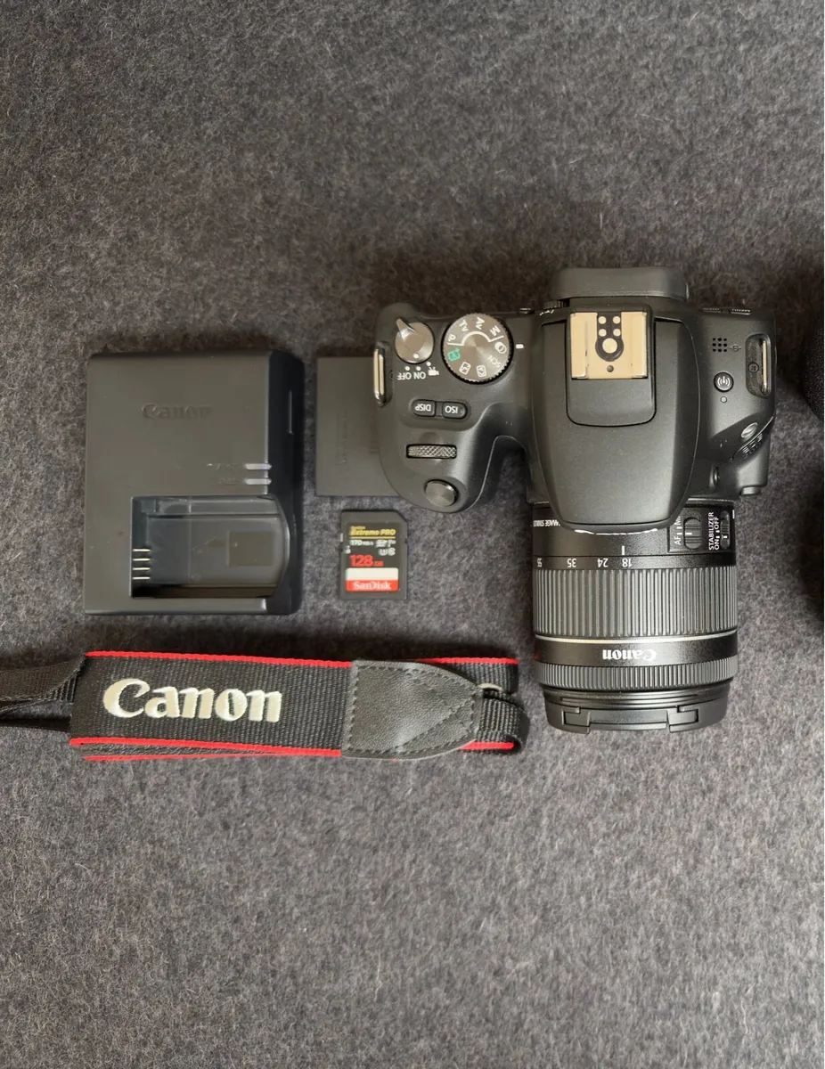 Canon 200D with 18-55mm Lens & Extras - Image 2