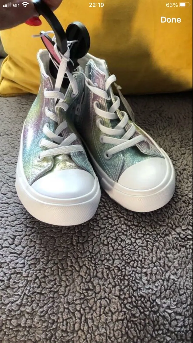 Girls new runners boots size 9 €8 - Image 1
