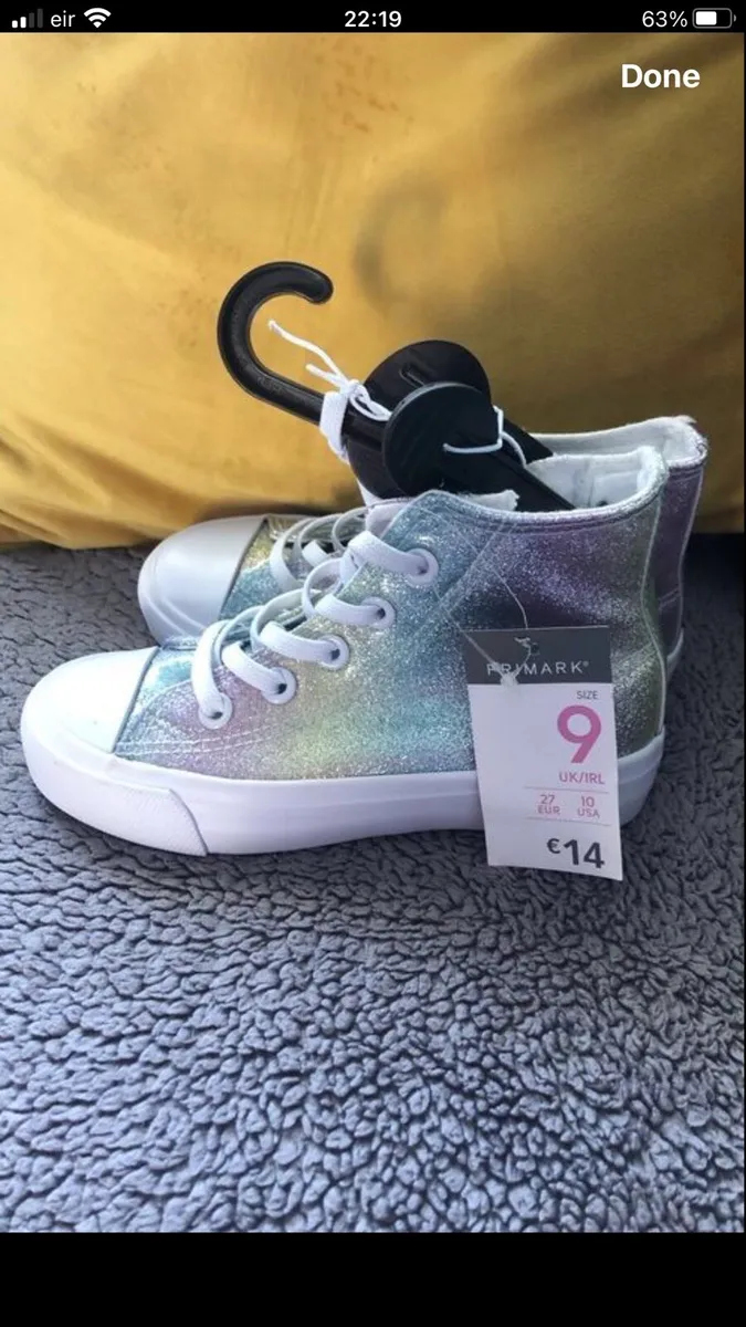 Girls new runners boots size 9 €8 - Image 4