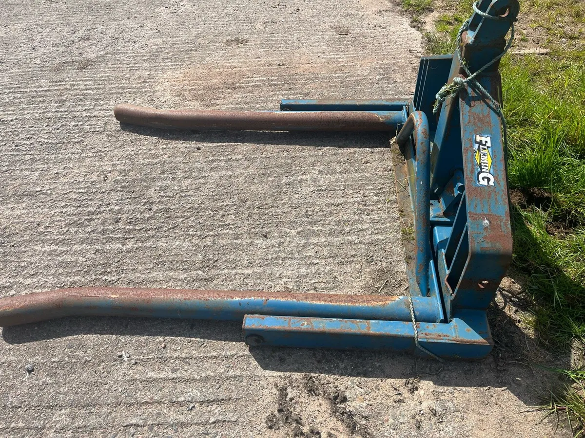 Fleming bale lifter - Image 3