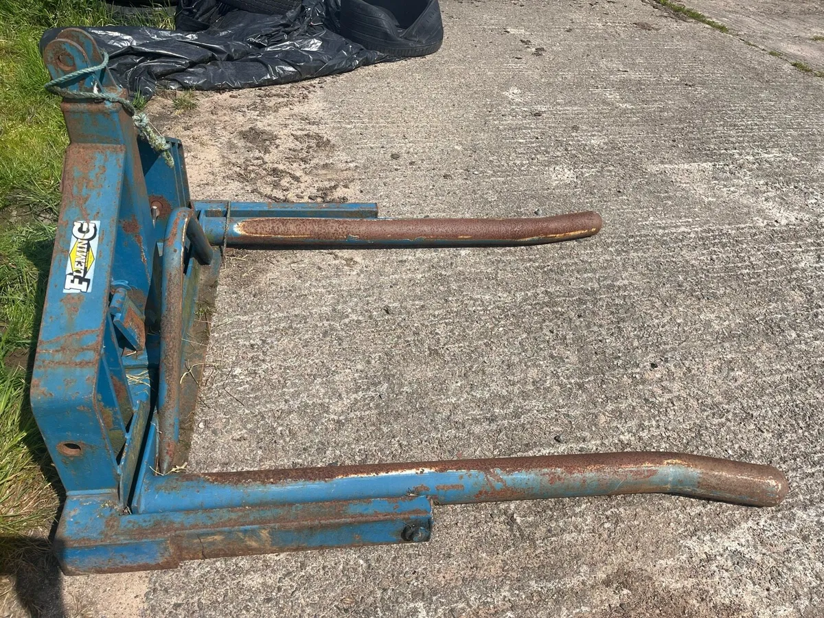Fleming bale lifter - Image 4