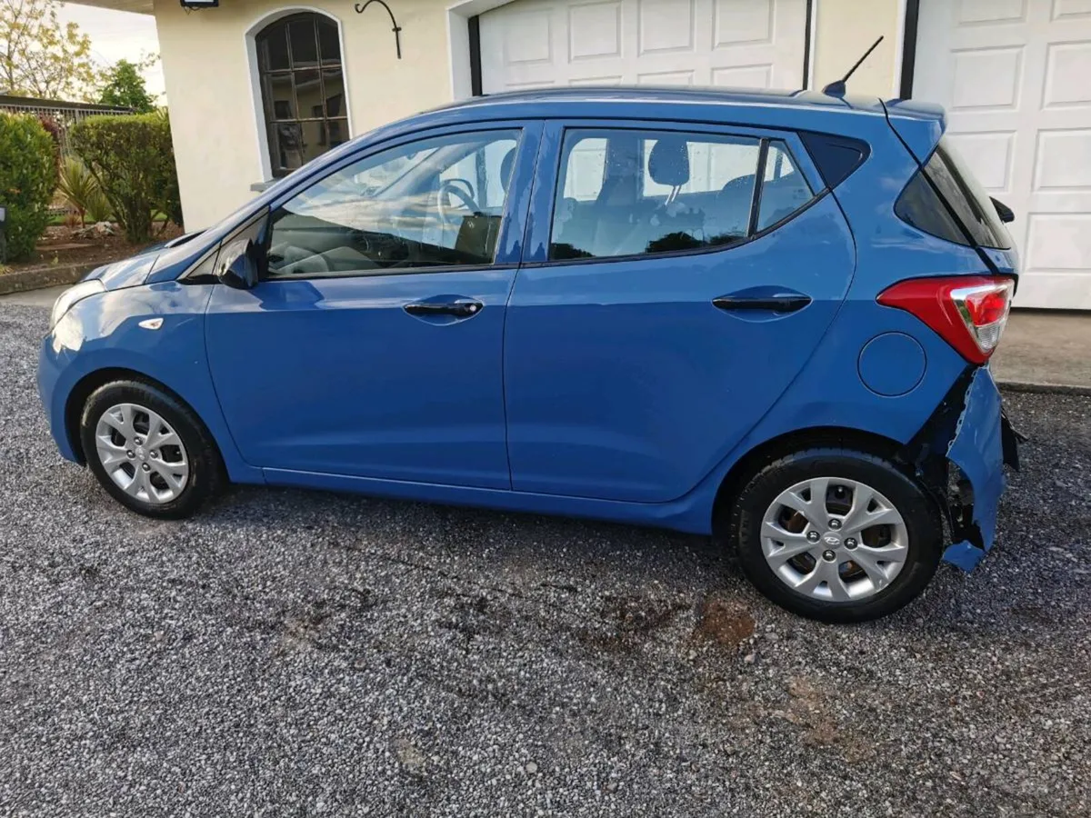 152 Hyundai i10 only 55km - Image 2