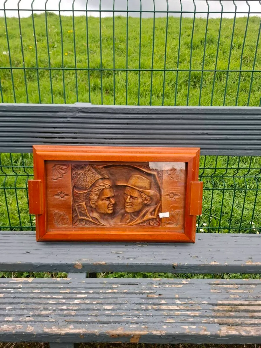 Brittany sculpted tray postage possible - Image 2
