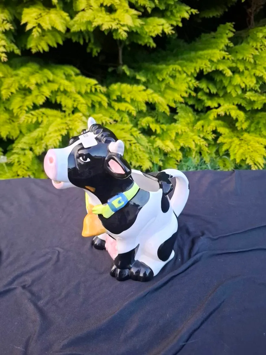 Cow water jug postage possible - Image 2
