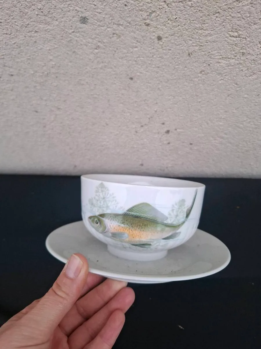 China fish gravy bowl postage possible - Image 2