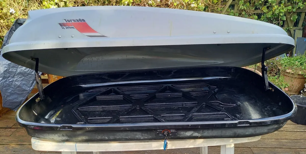 Car roof box - Image 2