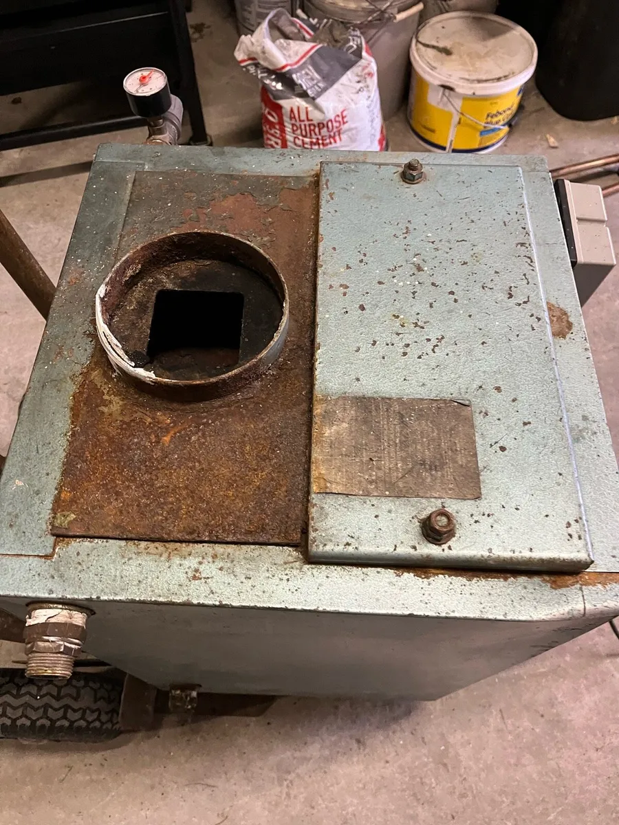 Oil boiler - Image 4