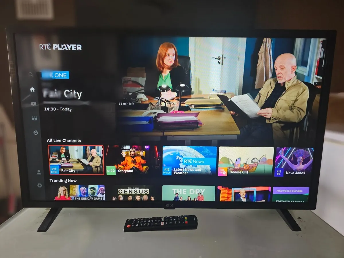 32" LG HDR Smart LED TV - Image 2