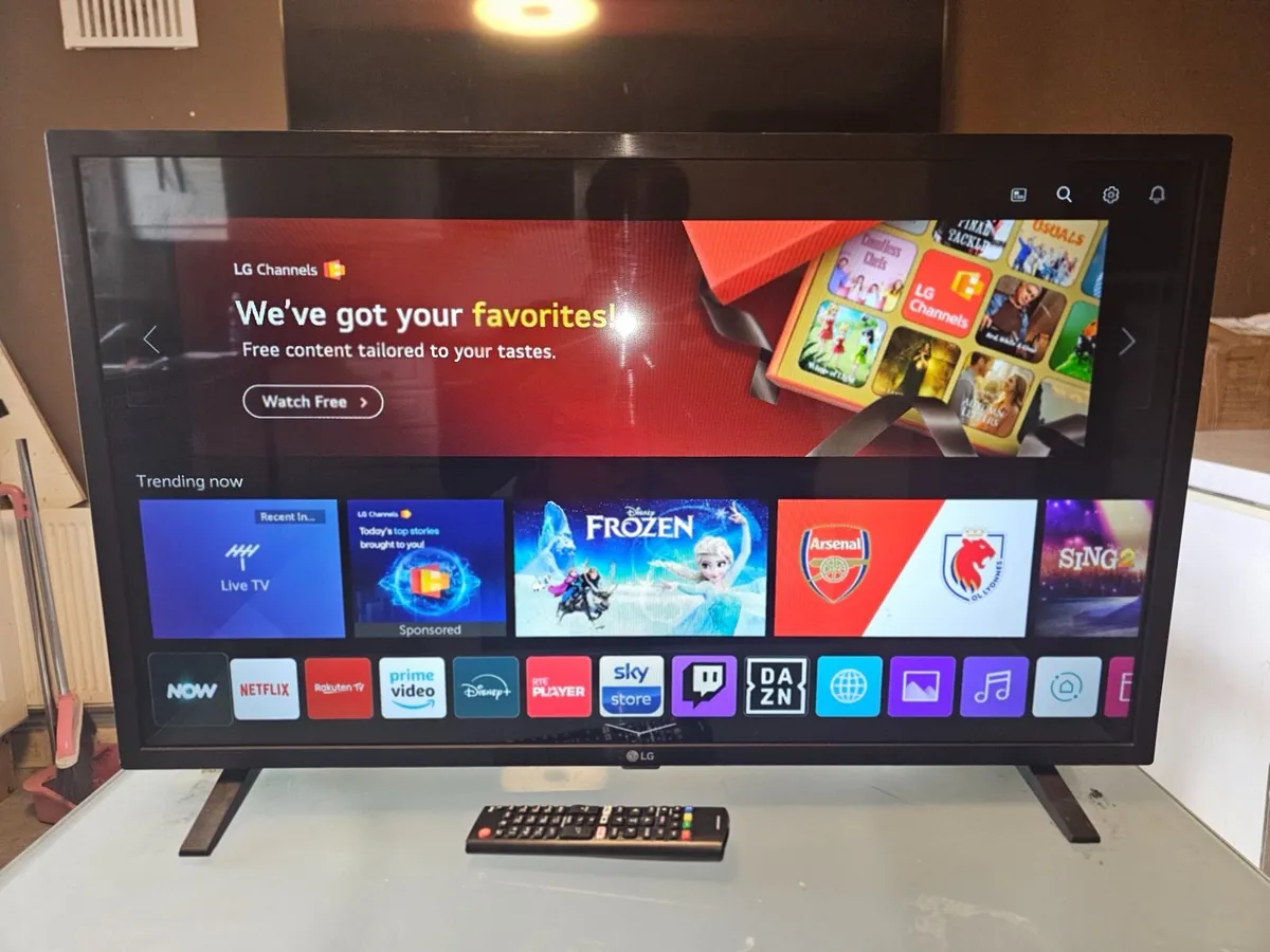 32" LG HDR Smart LED TV - Image 1