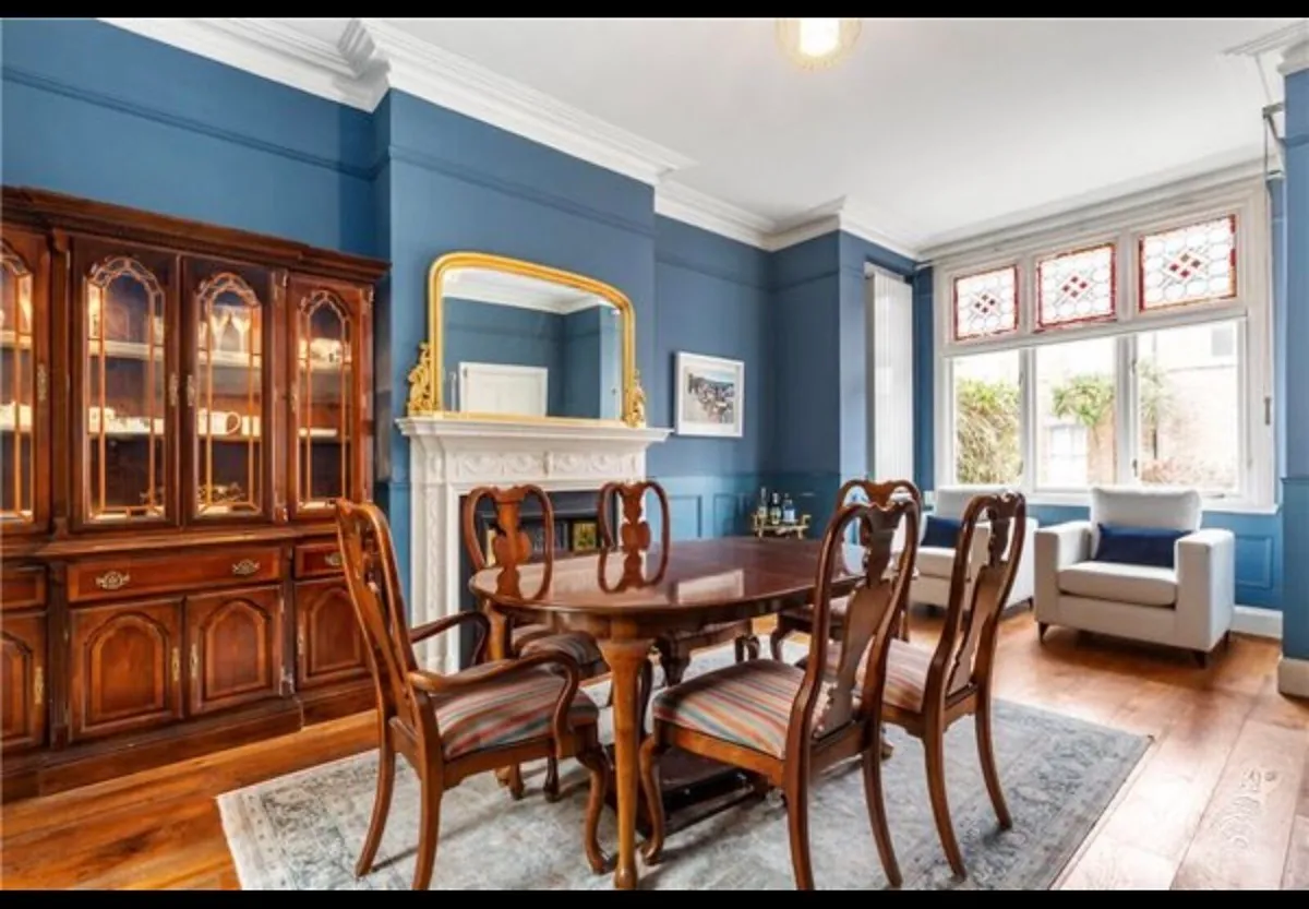 Matching Teak dining table, 6 chairs and cabinet - Image 1