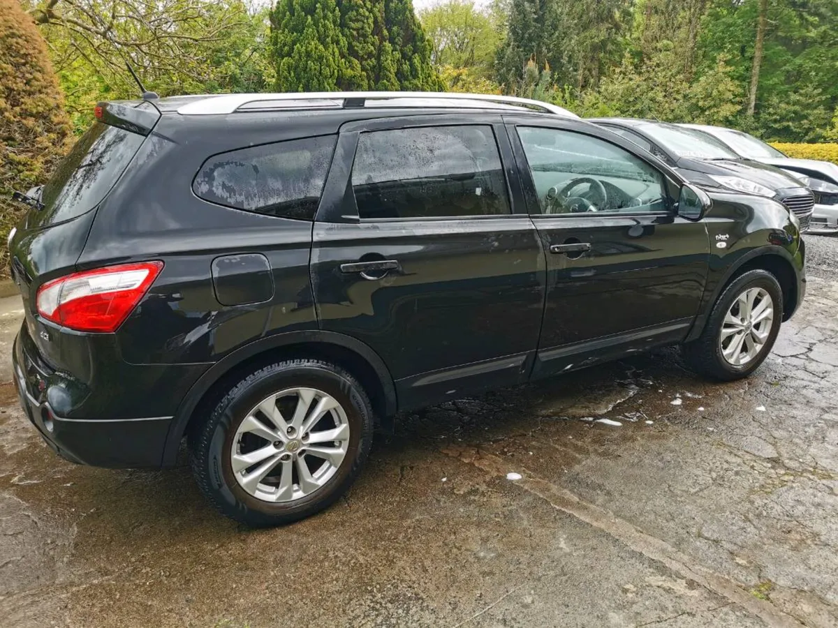 13  Nissan Qashqai +2 - Image 2