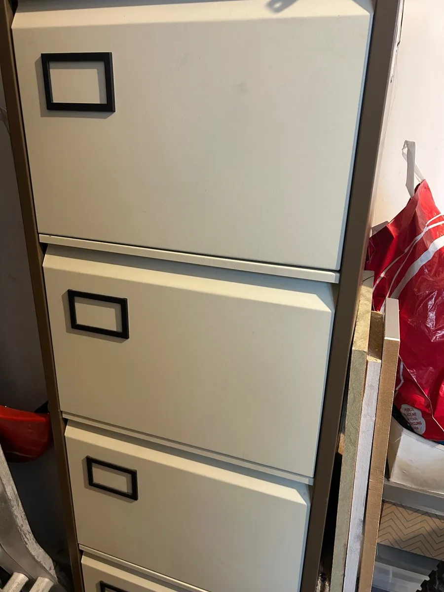 Filing cabinet - Image 1