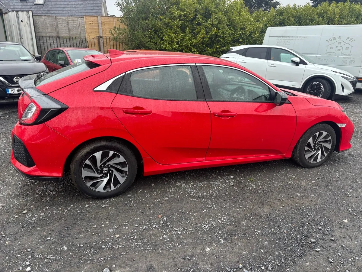2018 Honda Civic Auto Cat ‘D’ - Image 3