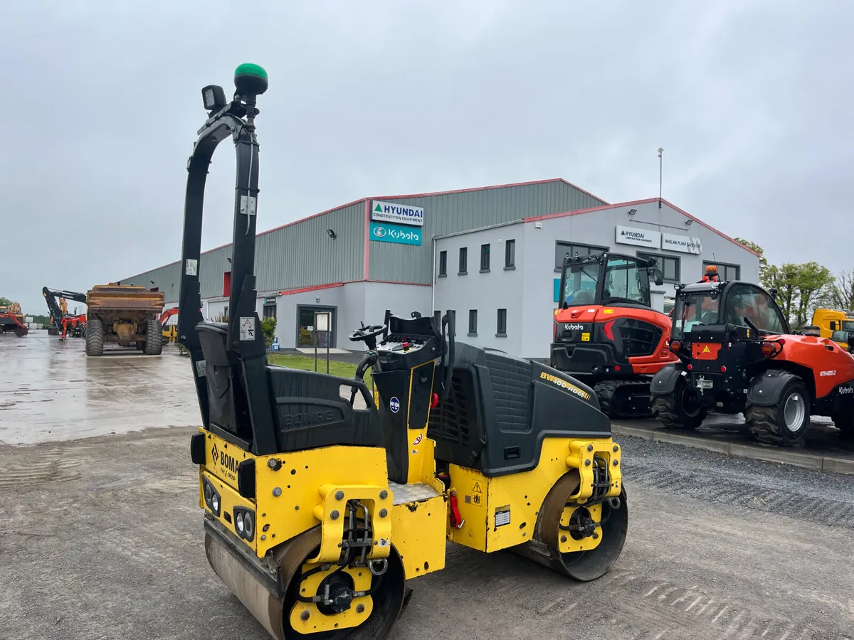 2021 Bomag BW100ADM-5 Tandem Roller - Image 4