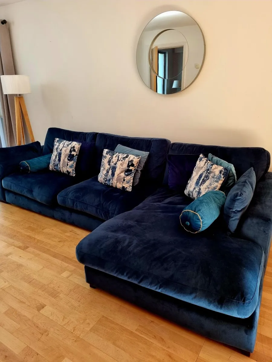 Sofa - Image 4