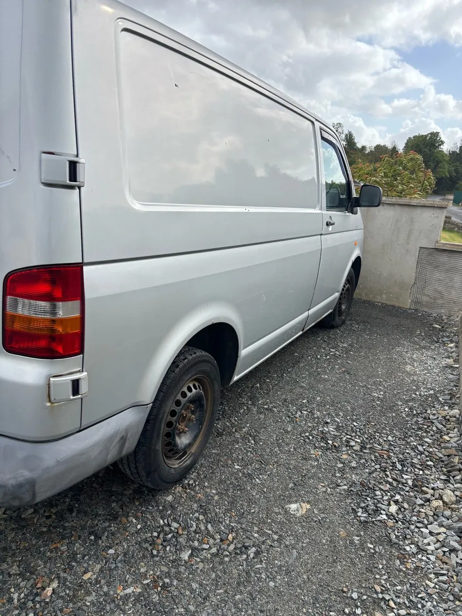 Volkswagen transporter - Image 4