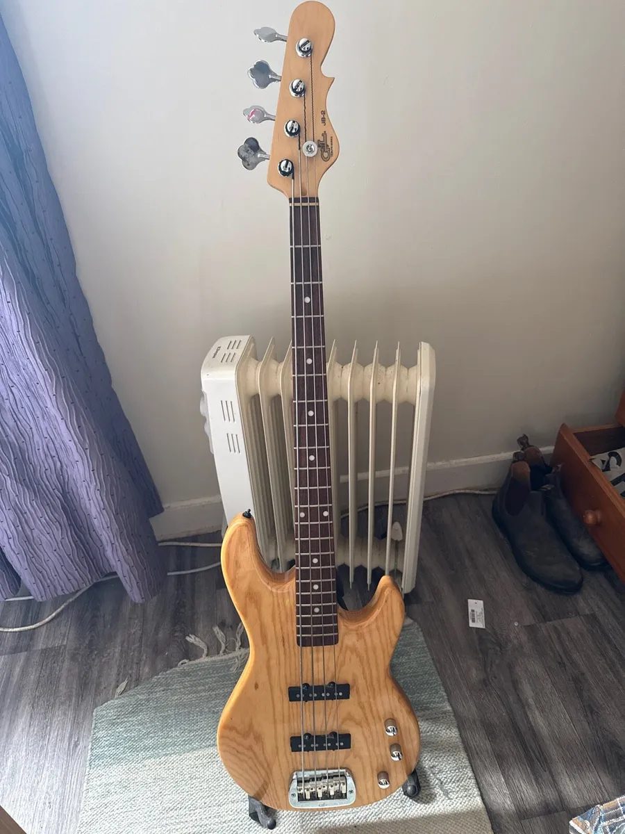 G&L bass guitar - Image 1