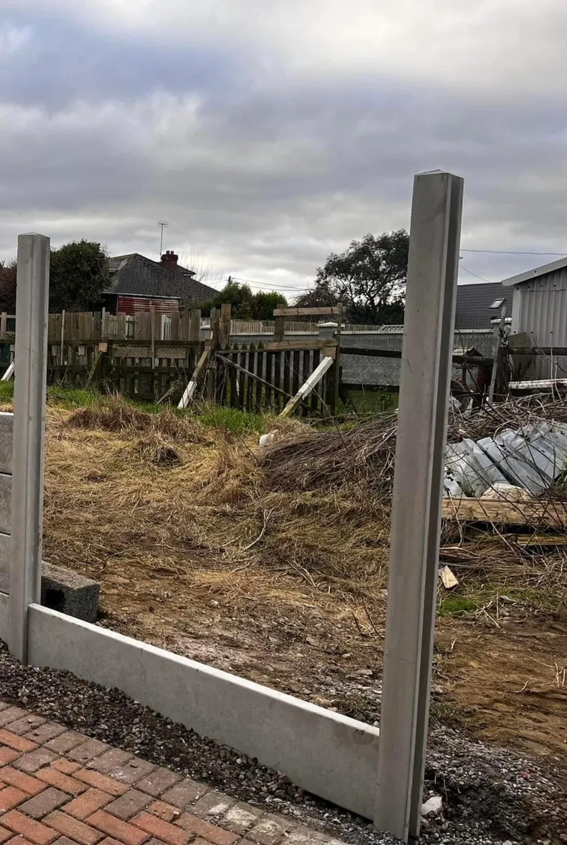 Concret fence posts.  Supply and install - Image 4