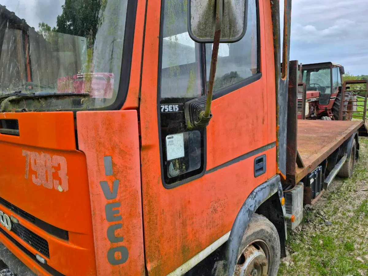 Iveco truck - Image 1