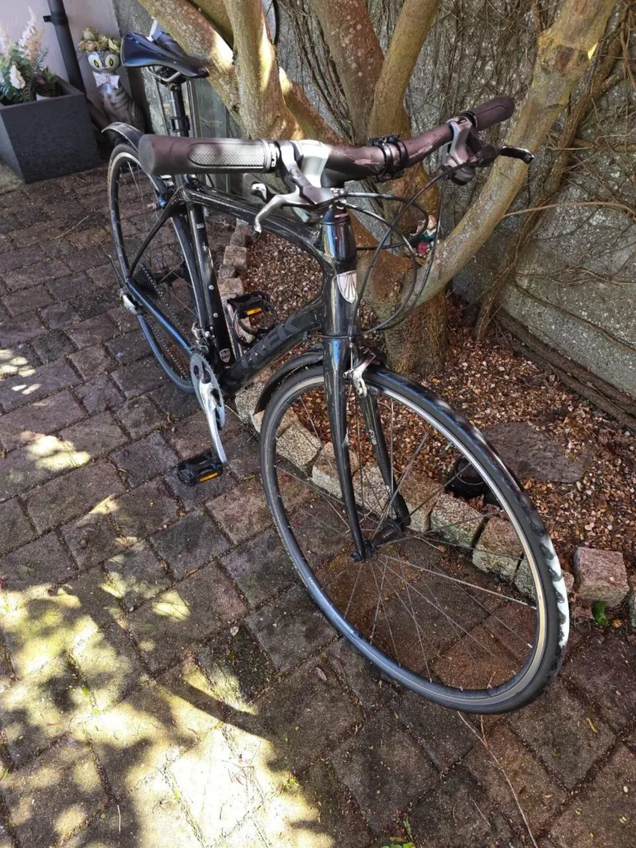 Trek 7.7 FX Hybrid Bike Black (54cm) - Image 3