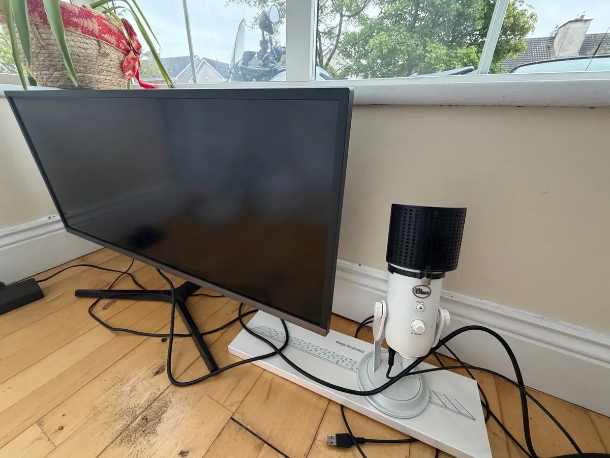 iMac 27 inch (last model) and other bits - Image 2