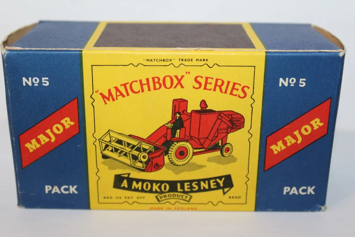 Matchbox - Massey Ferguson 780 Combine Harvester - Image 2