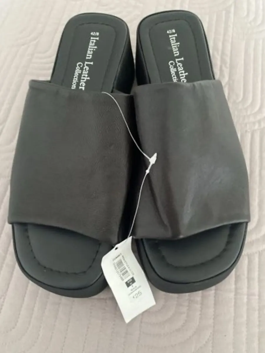 BNWT Dunnes Black Sandals Size 8 - Image 1