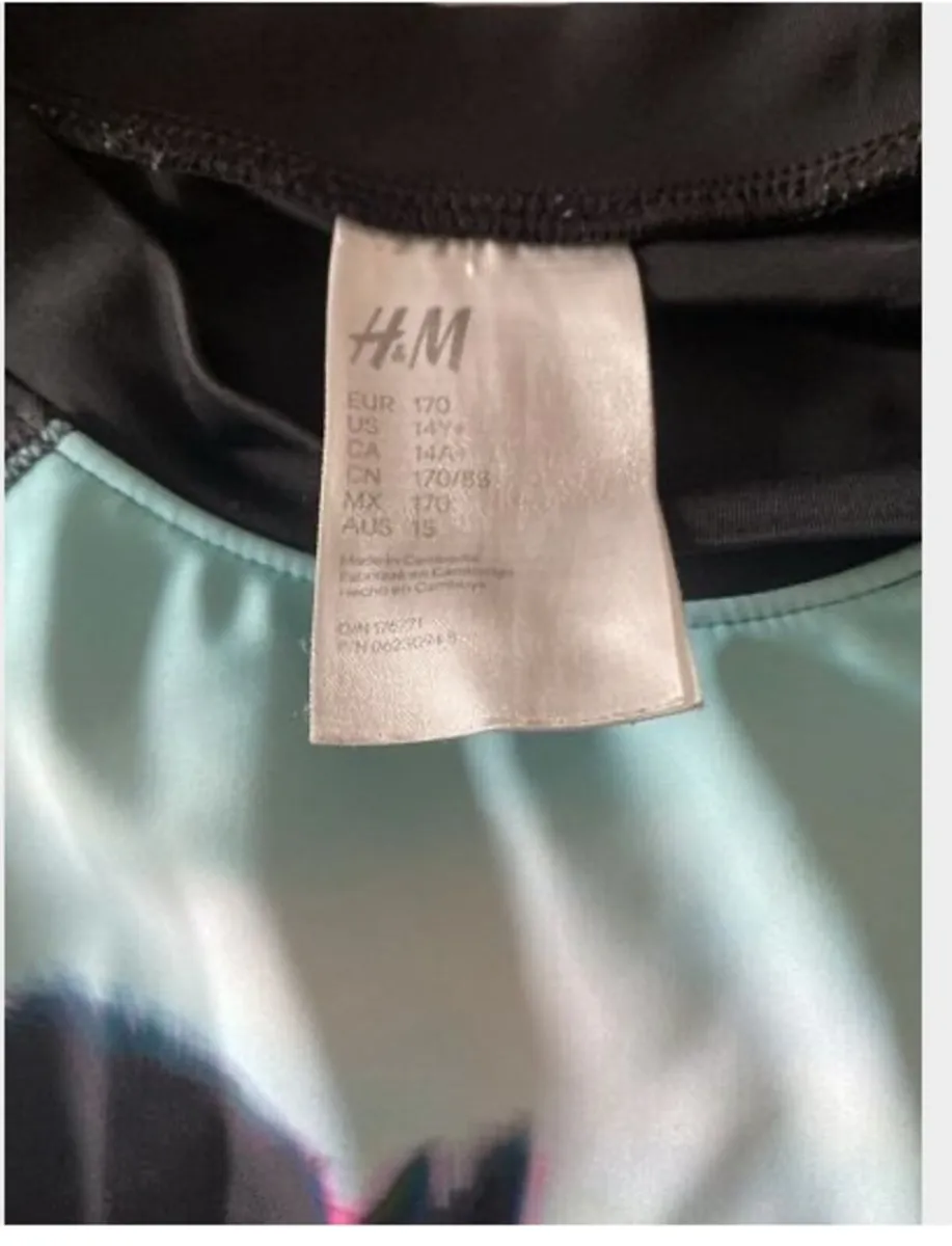 H&M Sun Protector Wet Top - Image 4