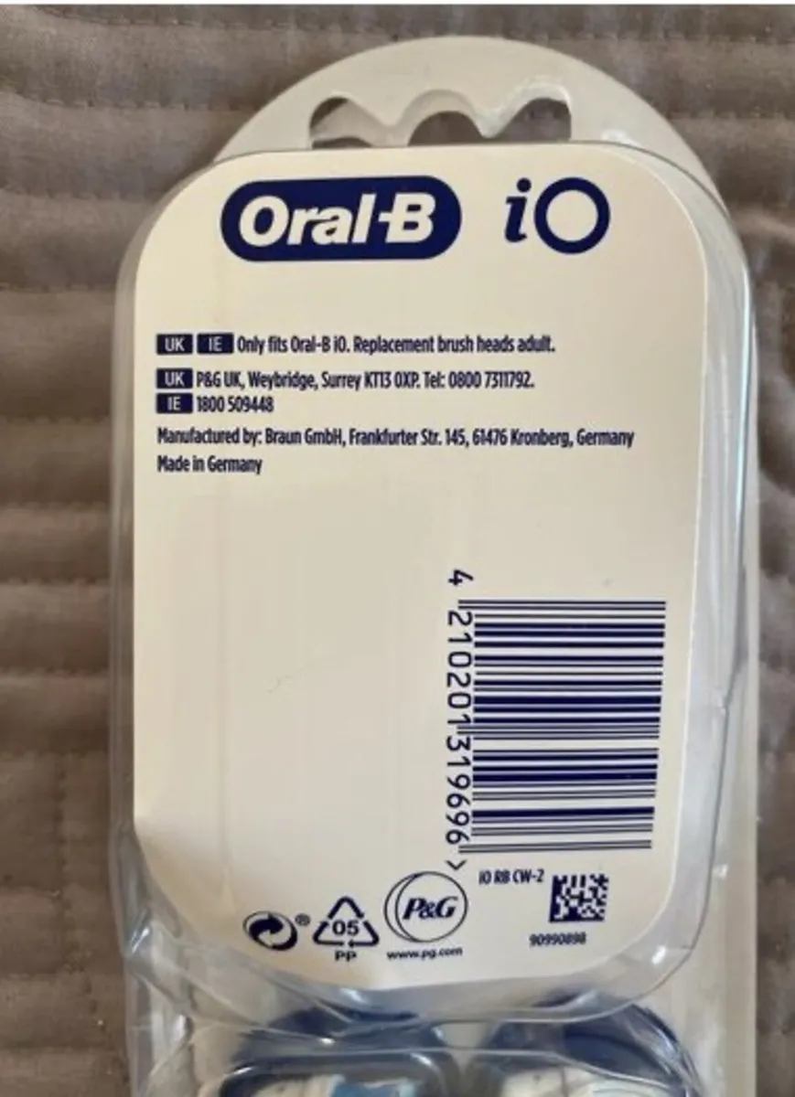 BNWT Oral-B iO Refills - electric toothbrush - Image 2
